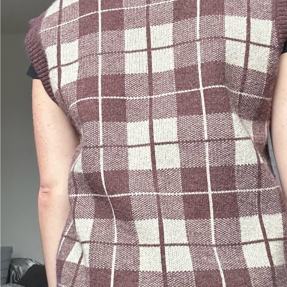 Cozy vest - Picture 2 of 4